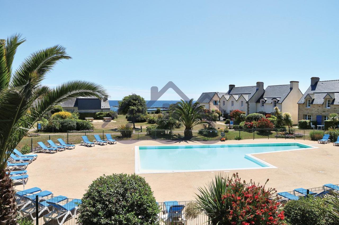 Maison G5 Au Guilvinec: Seaside Retreat with Garden and Pool Exterior photo