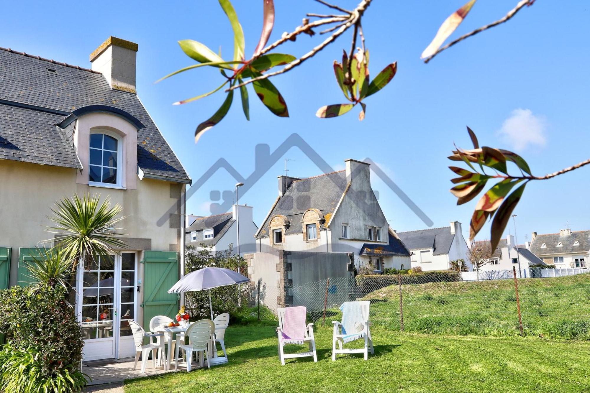 Maison G5 Au Guilvinec: Seaside Retreat with Garden and Pool Exterior photo